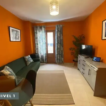 Pisos Baza, Tres Apartmentos En Baza Central Zewnętrze zdjęcie