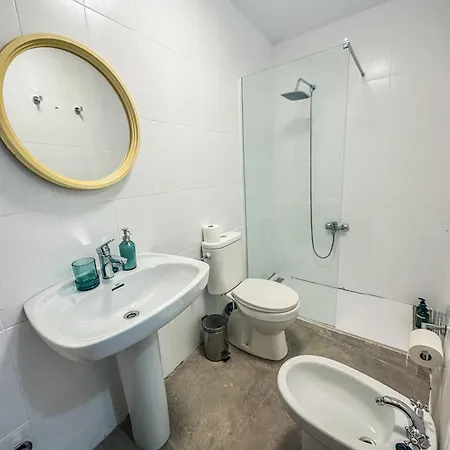 Pisos Baza, Tres Apartmentos En Baza Central Zewnętrze zdjęcie