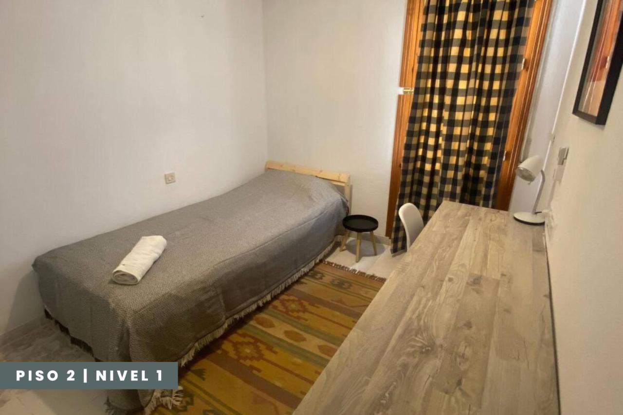 Pisos Baza, Tres Apartmentos En Apartment Baza