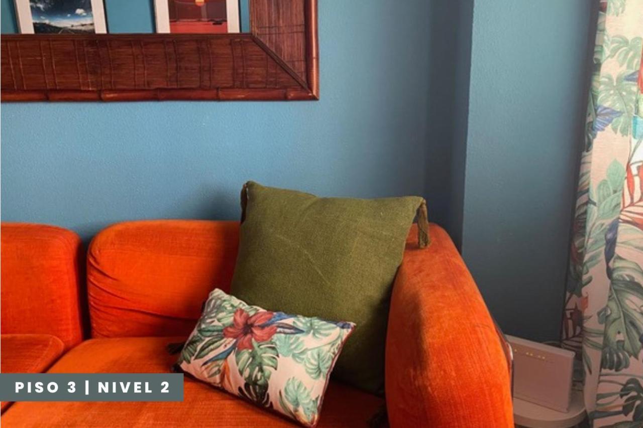 Pisos Baza, Tres Apartmentos En Apartment