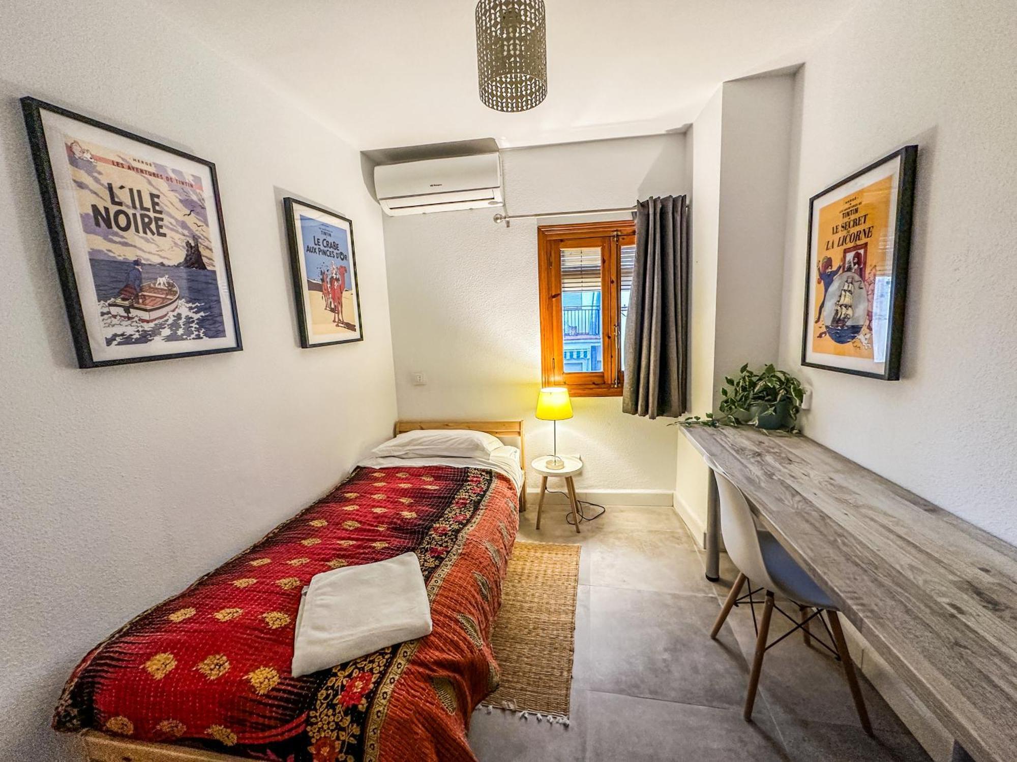 Pisos Baza, Tres Apartmentos En Apartment
